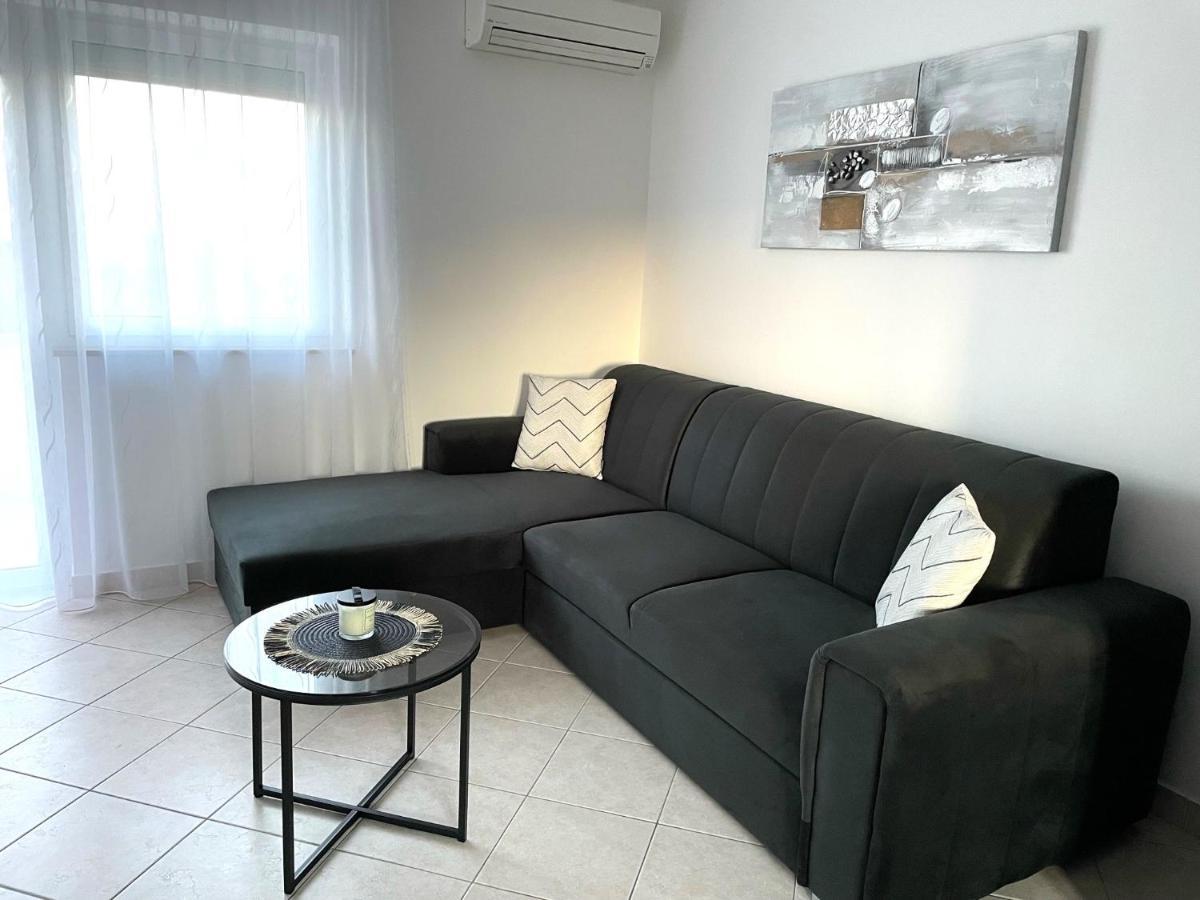 Apartments Elvira Крк Экстерьер фото