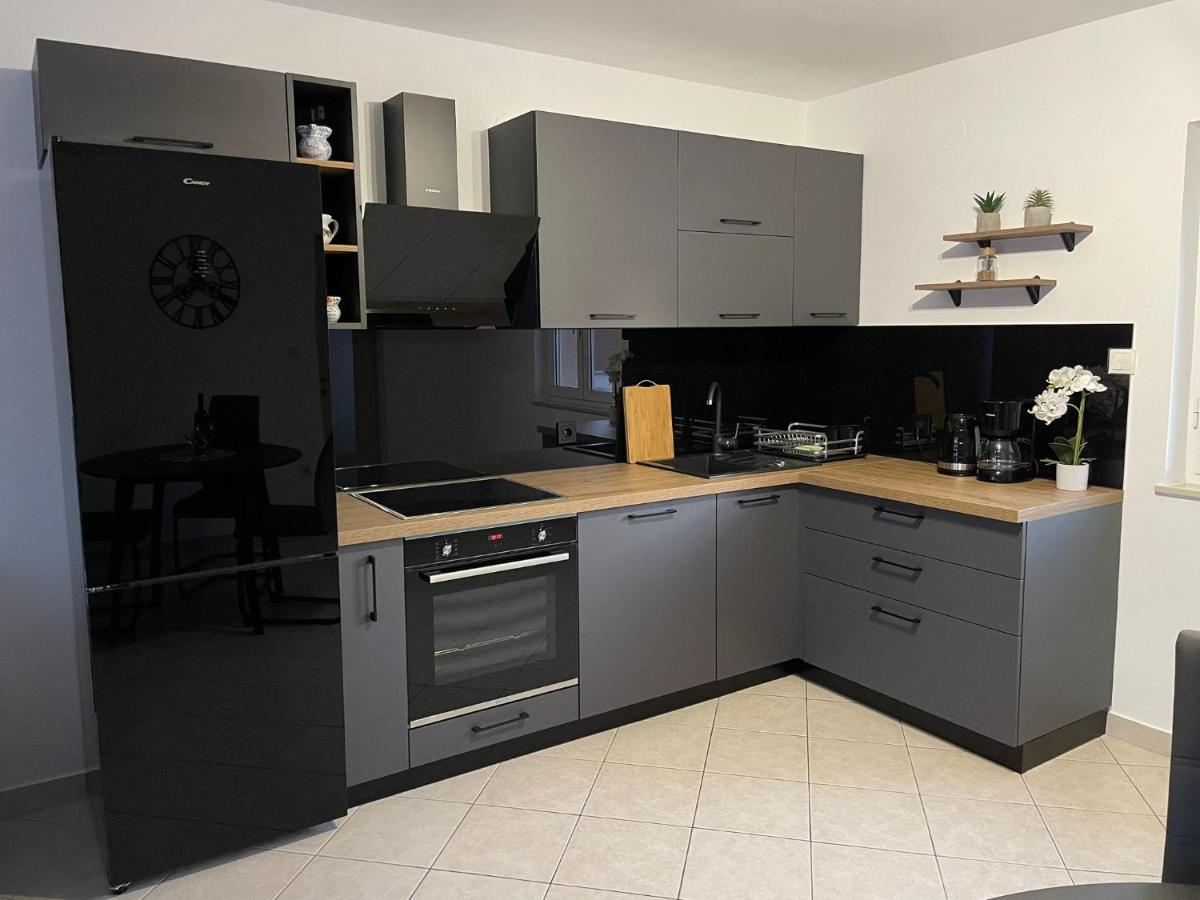Apartments Elvira Крк Экстерьер фото