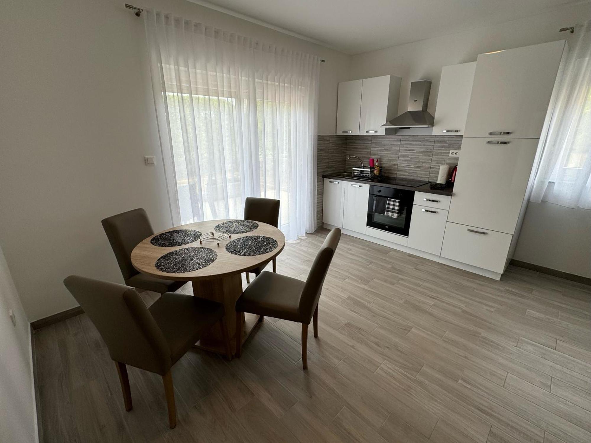 Apartments Elvira Крк Экстерьер фото