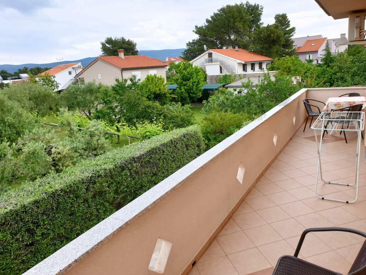 Apartments Elvira Крк Экстерьер фото